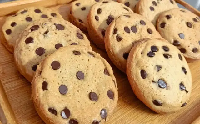 Chocolate-chip cookies: Freshly baked, by the box