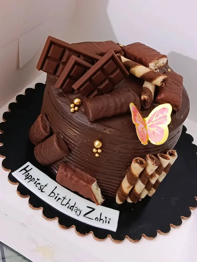 Chocolate Bar Stack: Bars, wafers, butterflies